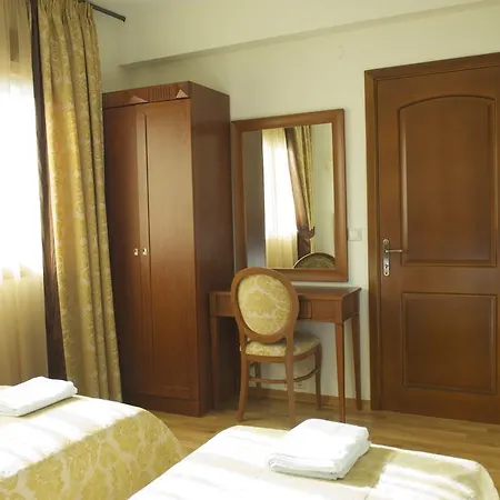 Thea Hotel de apartamente 3*