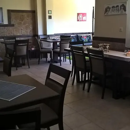 Thea Aparthotel 3*
